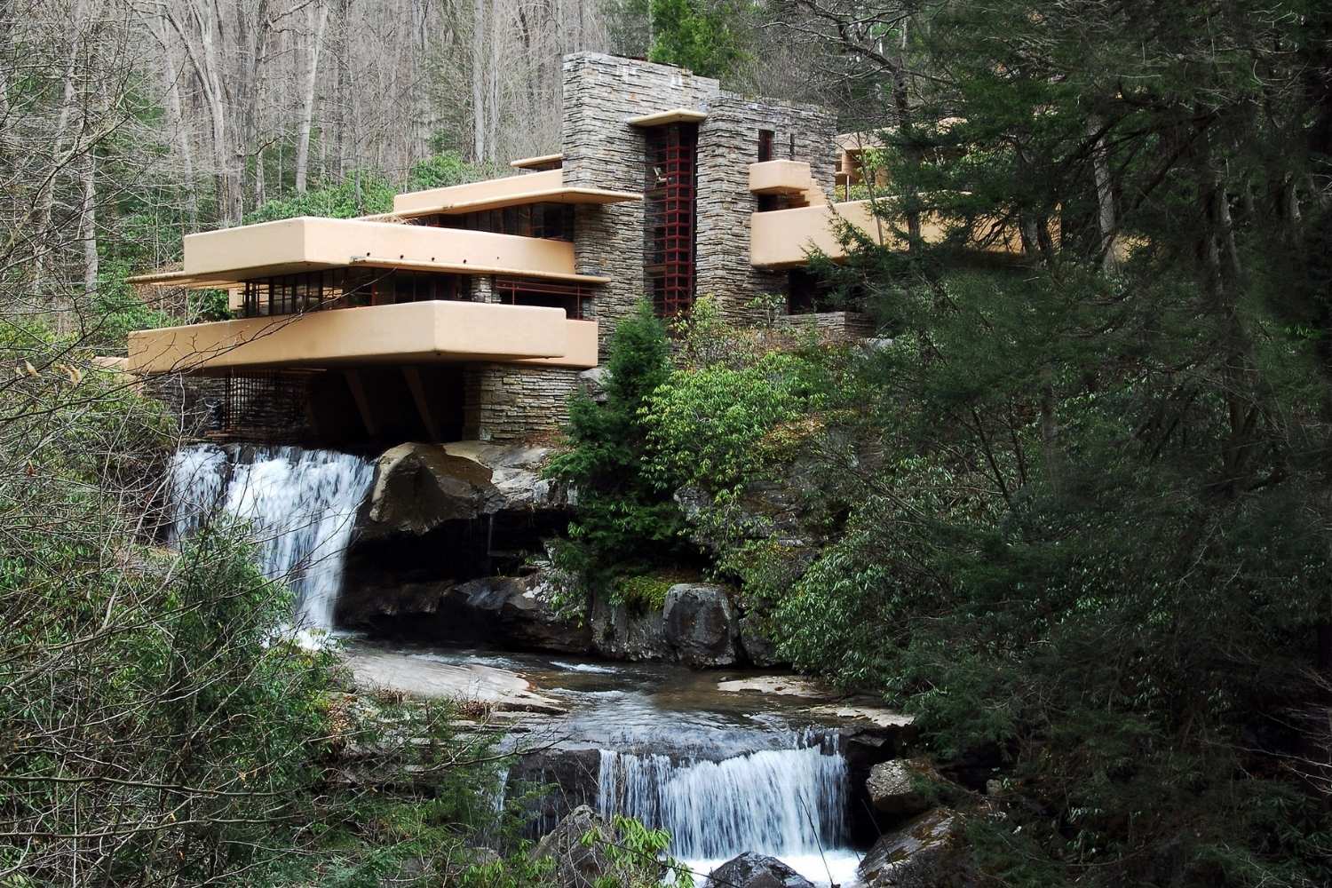 fallingwater-frank-lloyd-wrights-architectural-marvel-touristsecrets