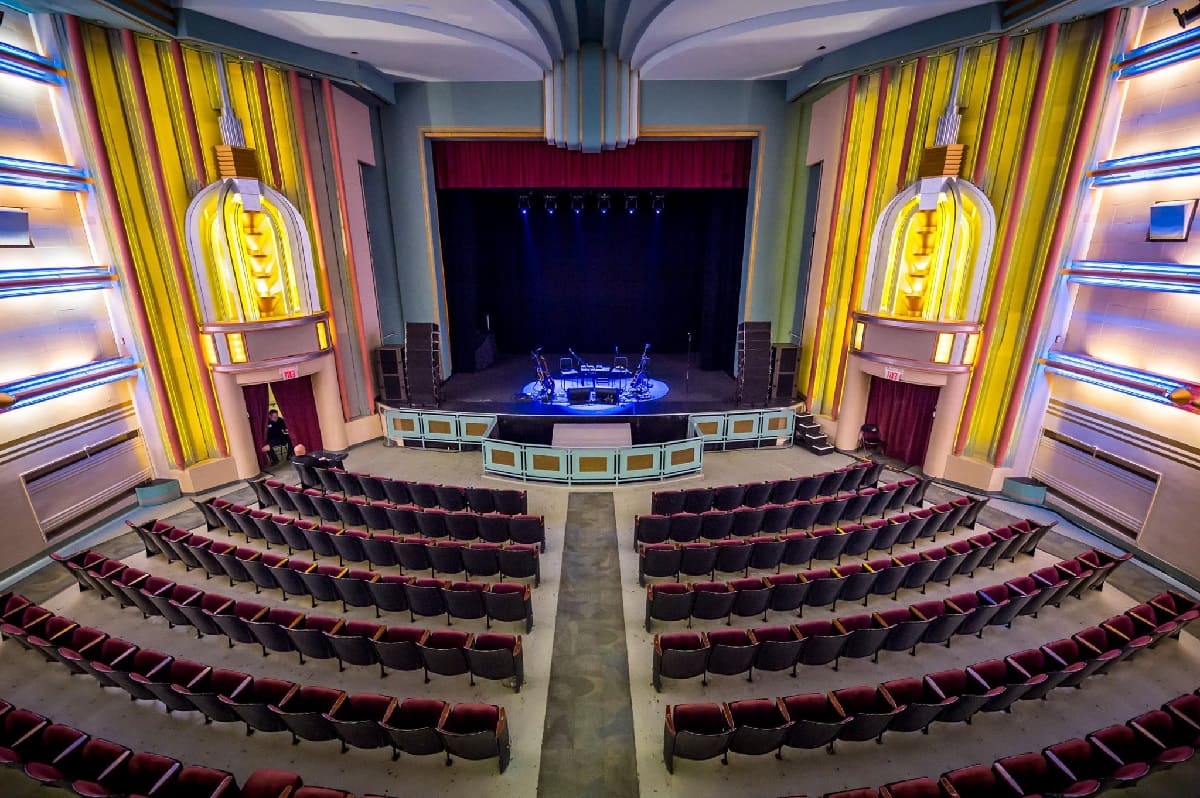 fargo-theatre-a-timeless-art-deco-gem