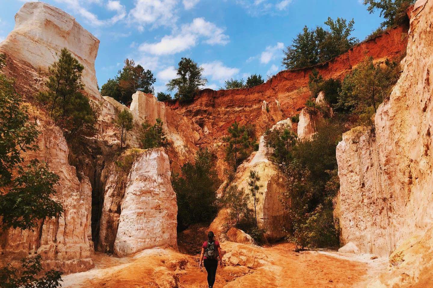 georgias-breathtaking-providence-canyon-adventure