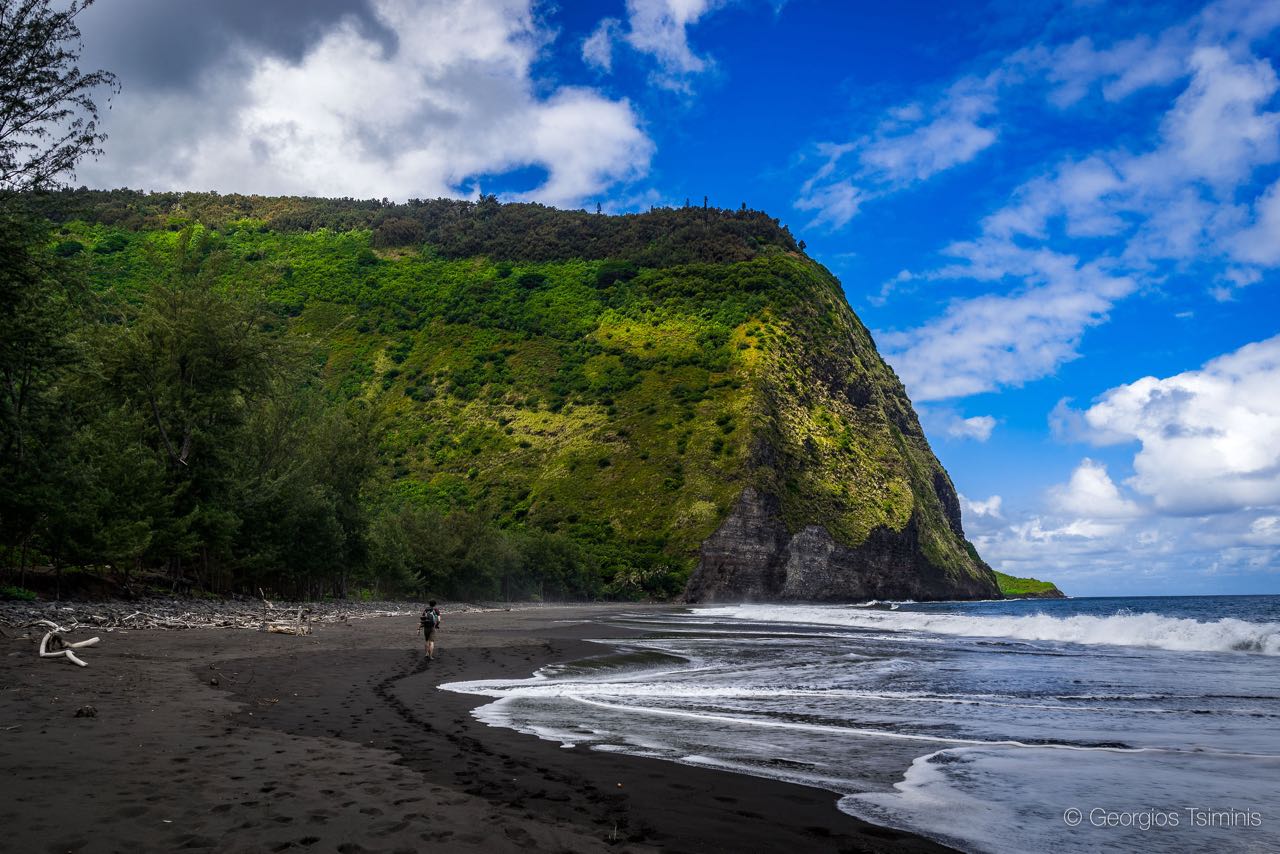 Hawaii8217s-Enchanting-Waipio-Valley-Black-Sand-Beach hawaiis-enchanting-waipio-valley-black-sand-beach