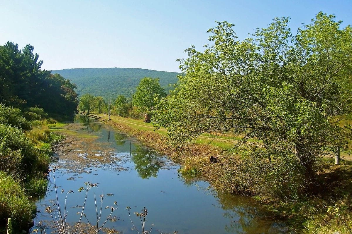 Hidden-Canal-Towns-Of-The-Delaware-And-Hudson-In-New-York hidden-canal-towns-of-the-delaware-and-hudson-in-new-york