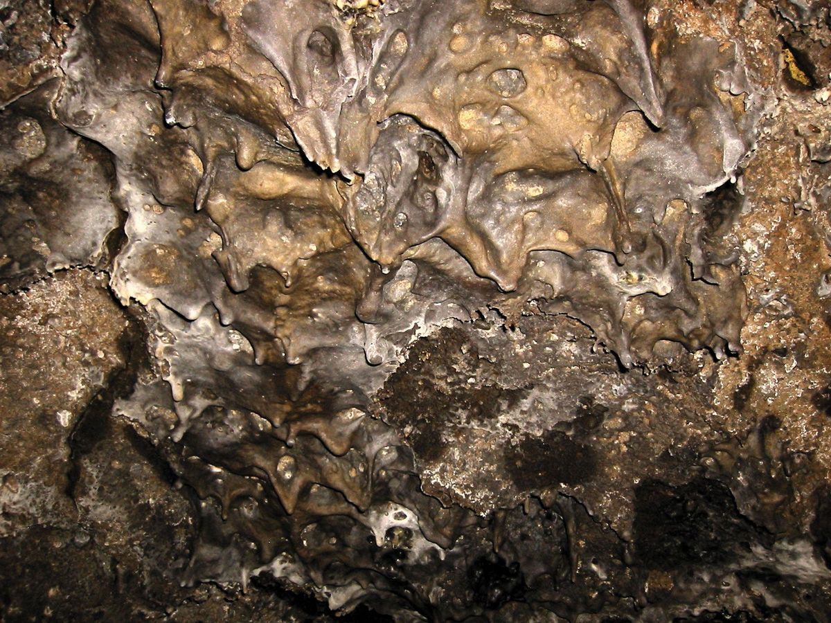 Hidden-Lava-Tubes-Of-The-Modoc-Plateau-TouristSecrets hidden-lava-tubes-of-the-modoc-plateau-touristsecrets
