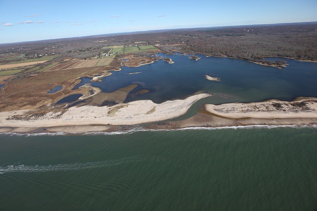 hidden-paradise-at-trustom-pond-beach