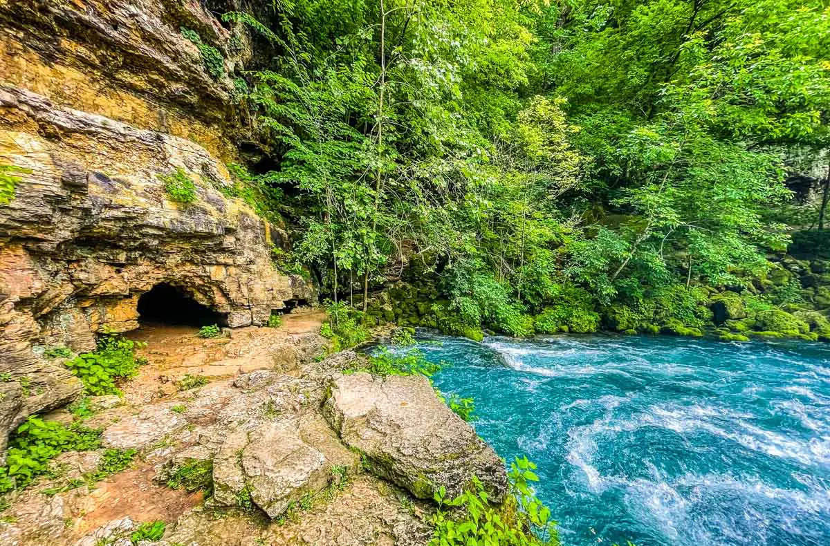 Hidden-Subterranean-Rivers-Of-Missouri8217s-Ozark-National-Scenic-Riverways hidden-subterranean-rivers-of-missouris-ozark-national-scenic-riverways