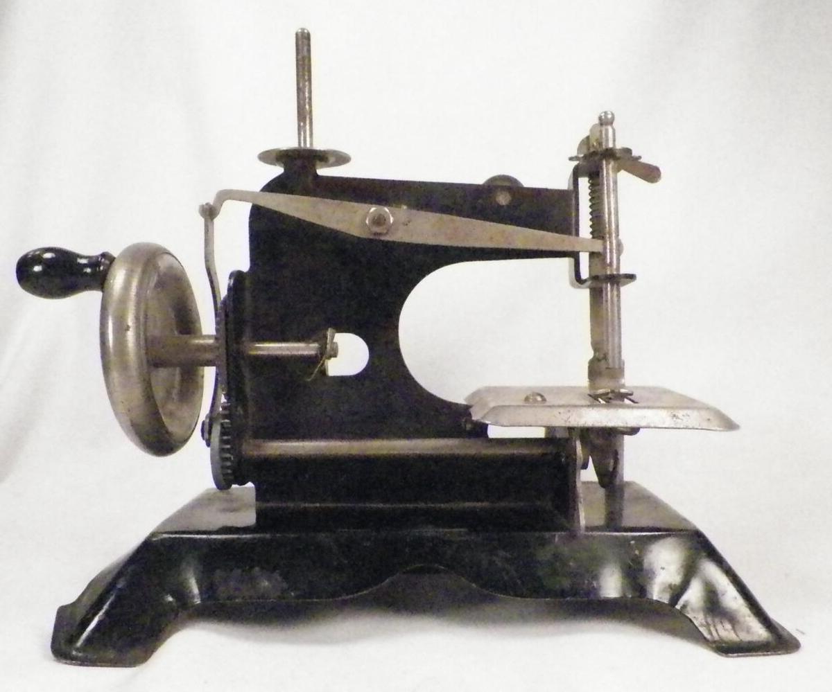 Hidden-Vintage-Sewing-Machine-Repair-Shops-In-Cincinnati hidden-vintage-sewing-machine-repair-shops-in-cincinnati