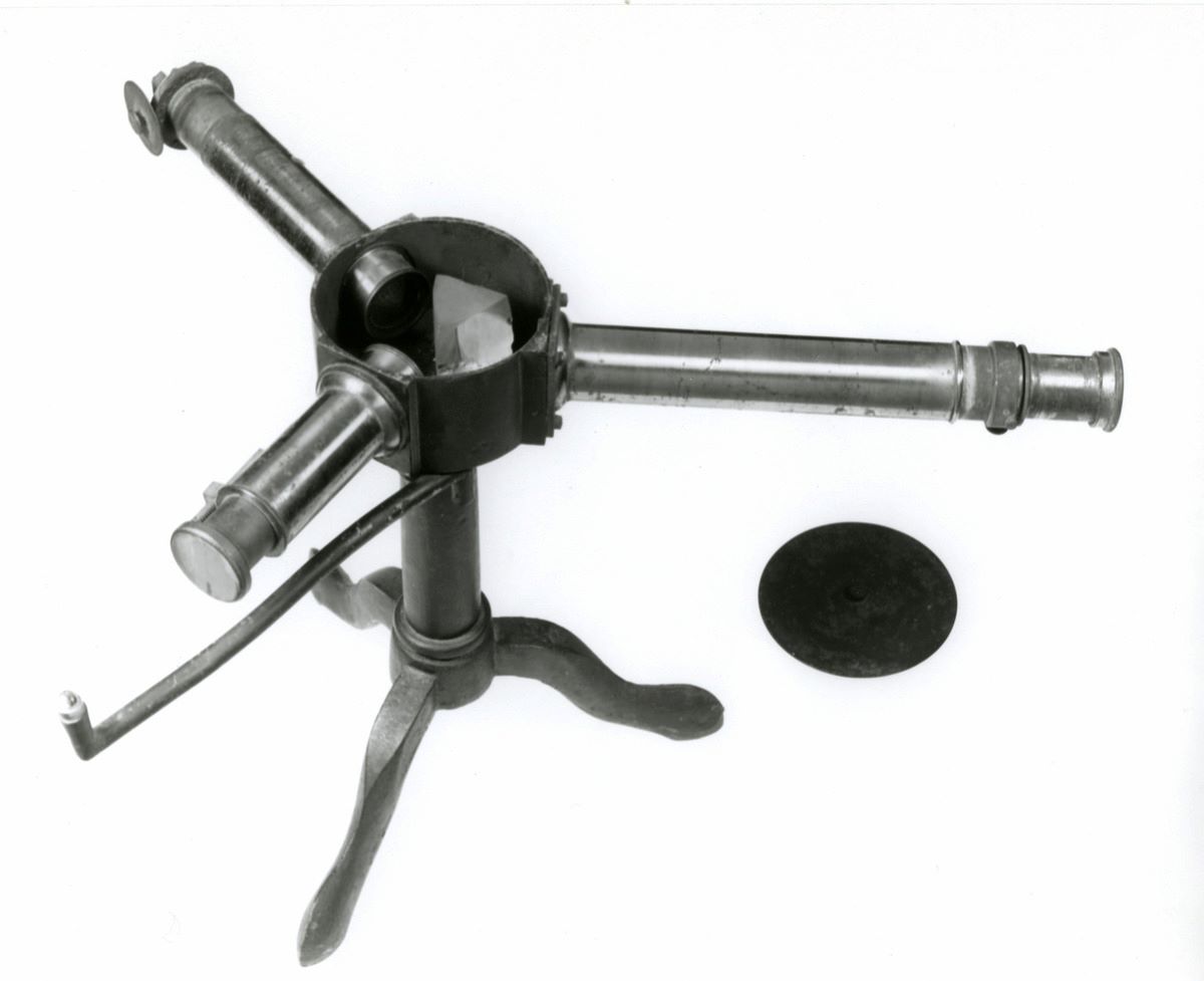 hidden-vintage-spectroscope-repair-shops-of-heidelberg