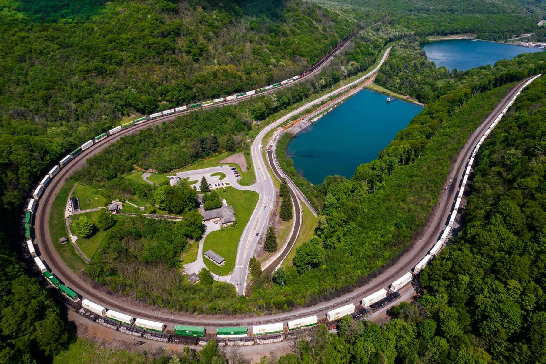 Horseshoe-Curve8217s-Timeless-Railroad-Marvel horseshoe-curves-timeless-railroad-marvel