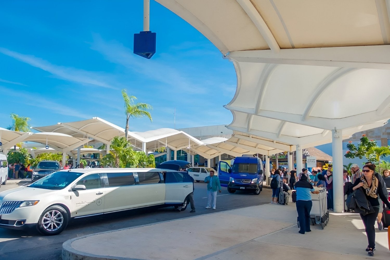 how-to-navigate-cancuns-airport-like-a-pro-tips-for-american-tourists