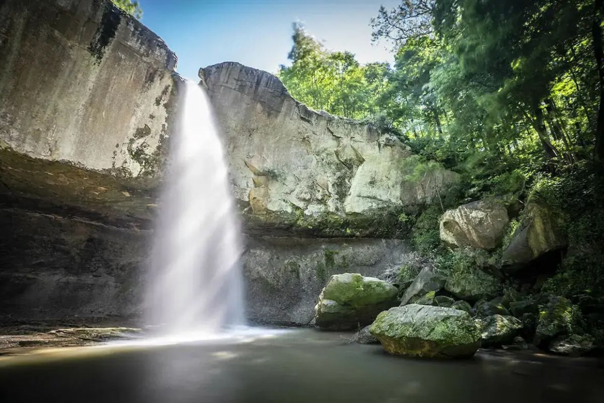Indiana8217s-Secret-Williamsport-Falls-Tallest-Free-Fall-Wonder indianas-secret-williamsport-falls-tallest-free-fall-wonder