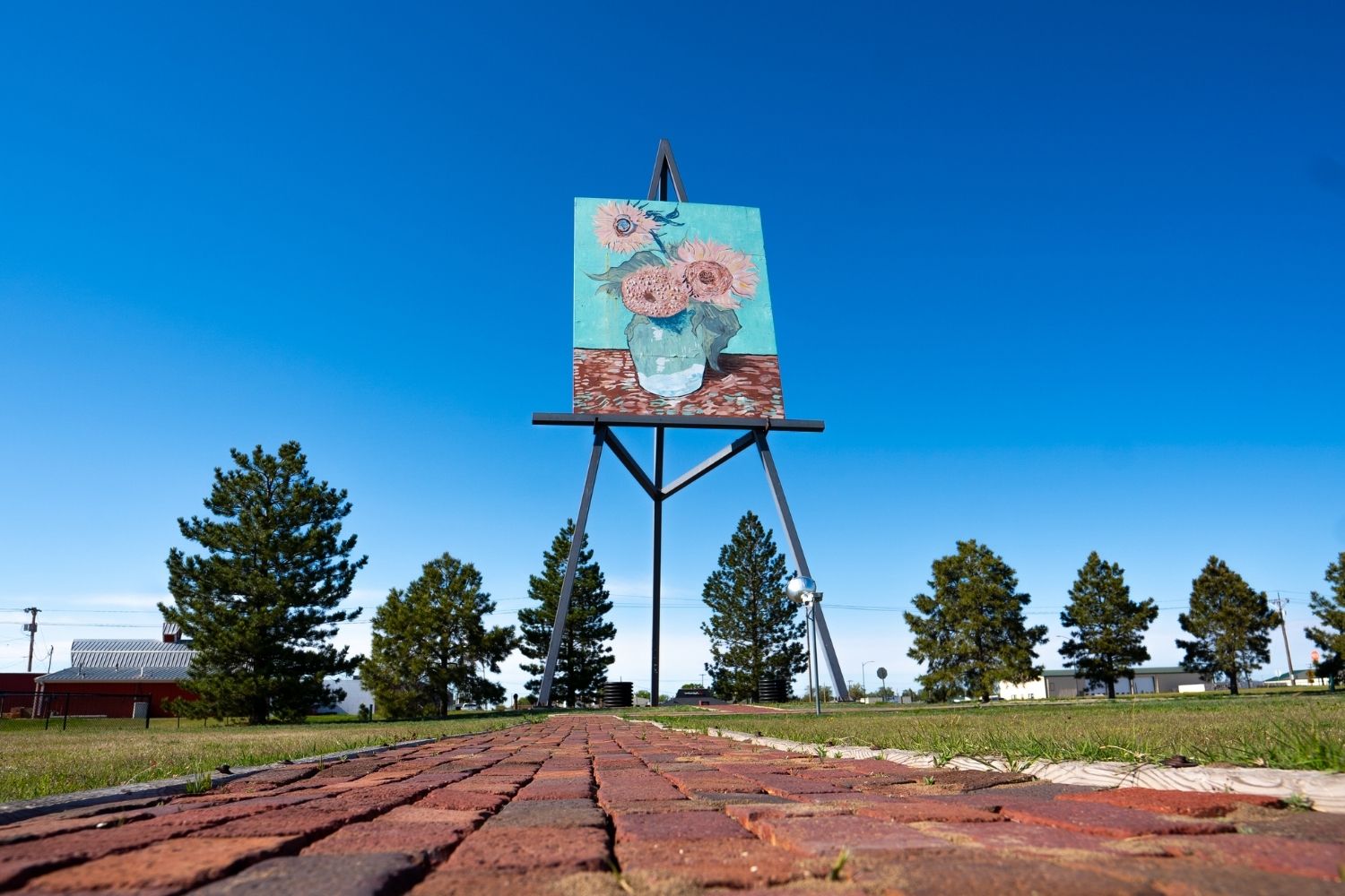 Kansas8217-Secret-Goodland-Van-Gogh-Painting-On-Massive-Easel kansas-secret-goodland-van-gogh-painting-on-massive-easel