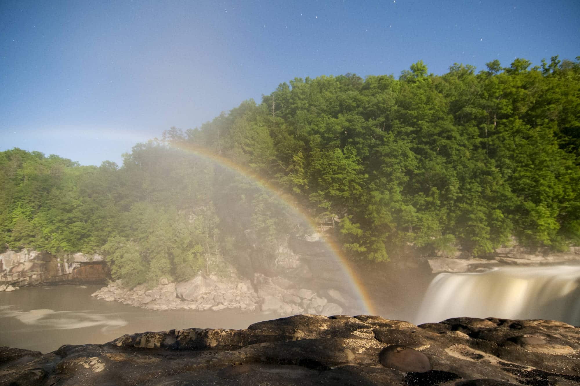 kentuckys-hidden-night-time-rainbow-falls