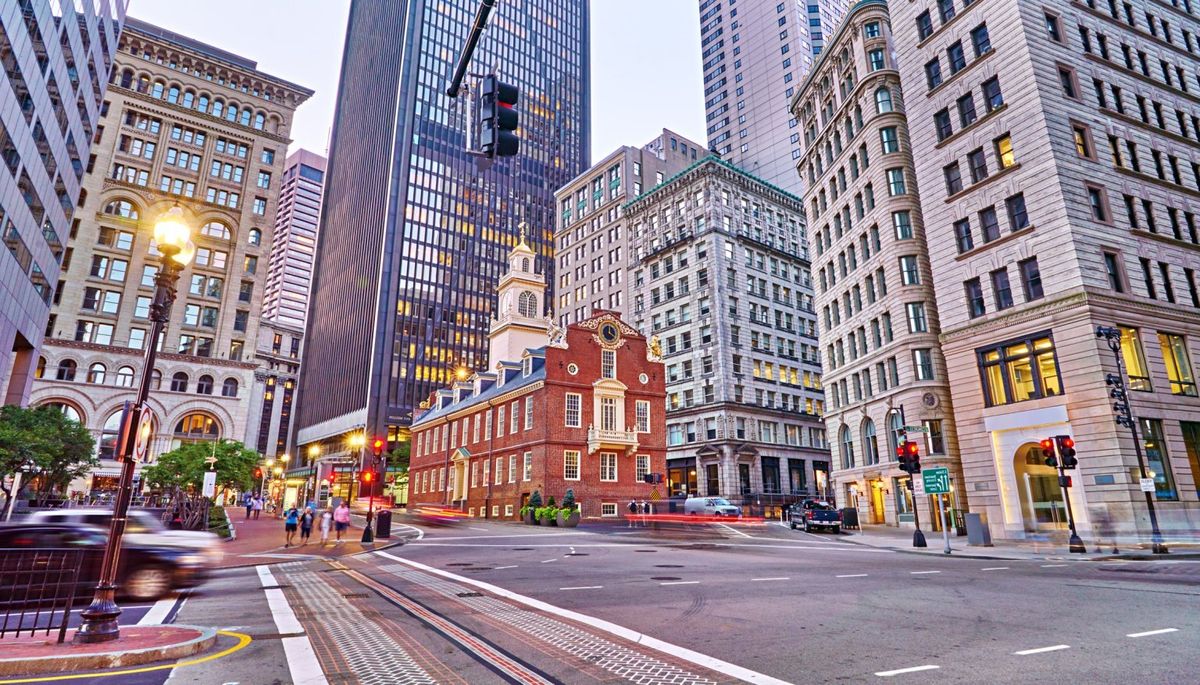 lost-speakeasy-bookstores-of-boston-hidden-literary-lounges