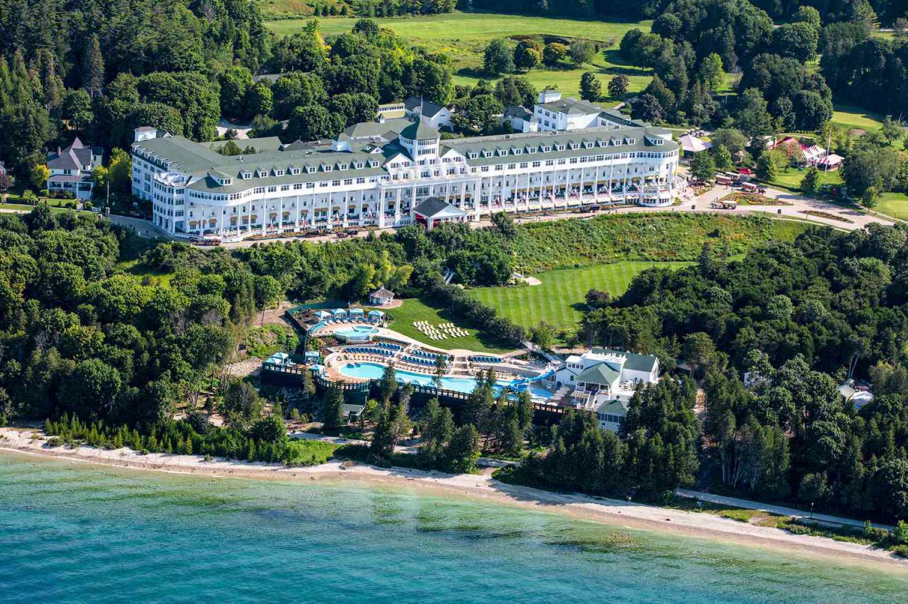 mackinac-islands-grand-hotel-porch-a-timeless-retreat