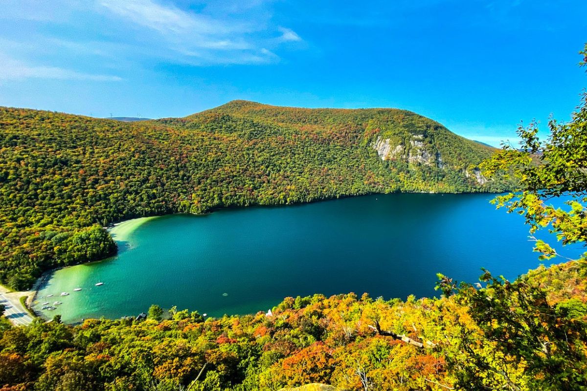 maidstone-state-parks-secret-lake-in-vermont