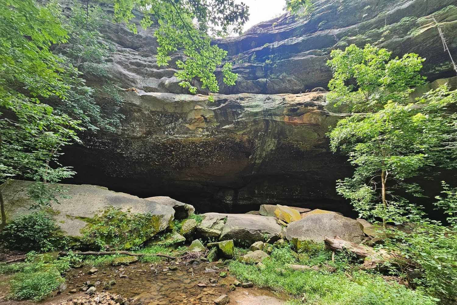 marvel-at-giant-city-state-parks-stunning-sandstone-bluffs