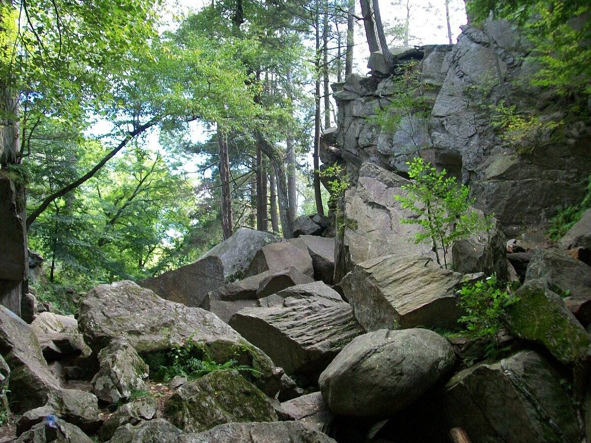 Massachusetts8217-Secret-Purgatory-Chasm-Mystery massachusetts-secret-purgatory-chasm-mystery