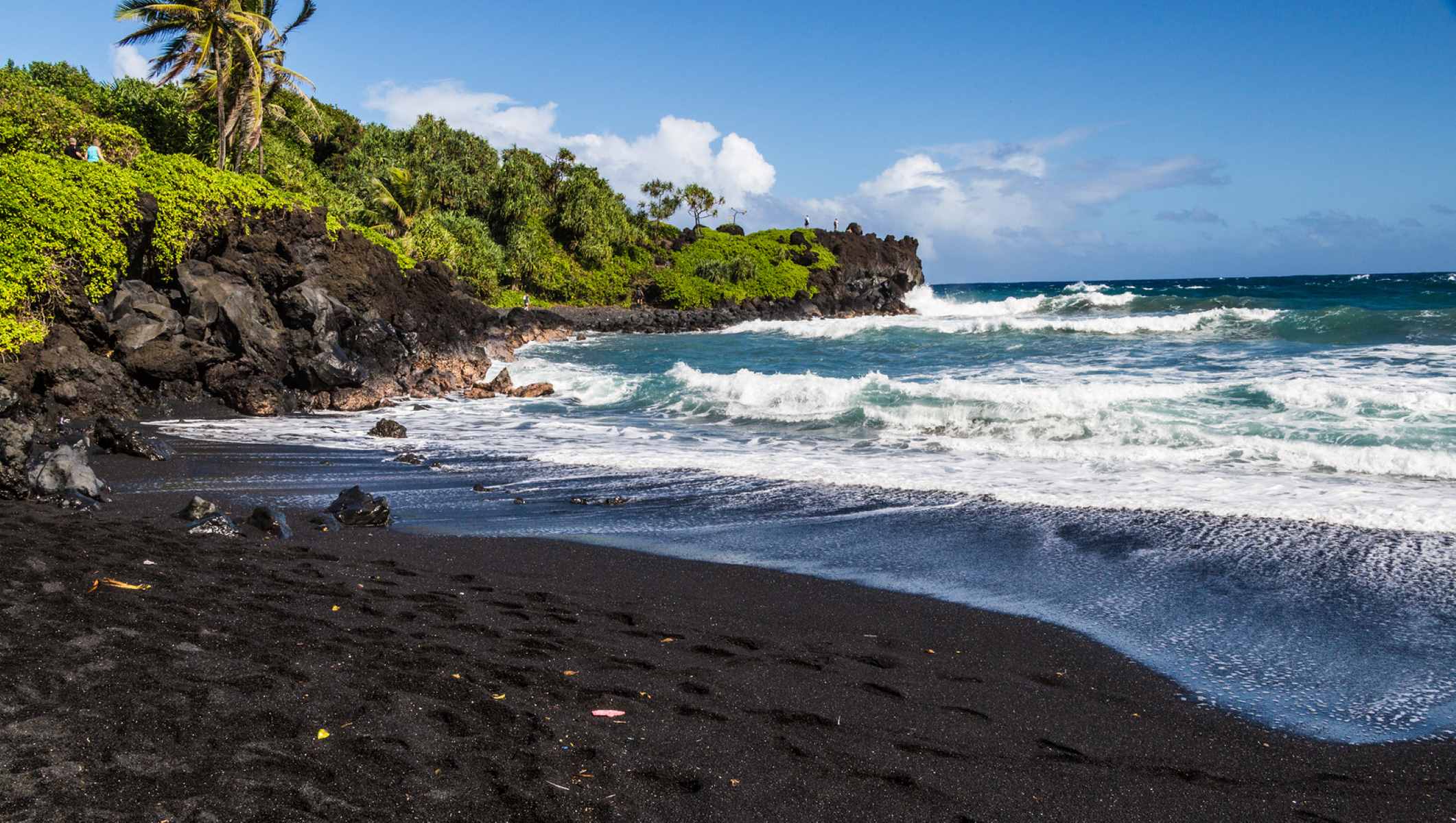mauis-secret-black-sand-beach-wonder
