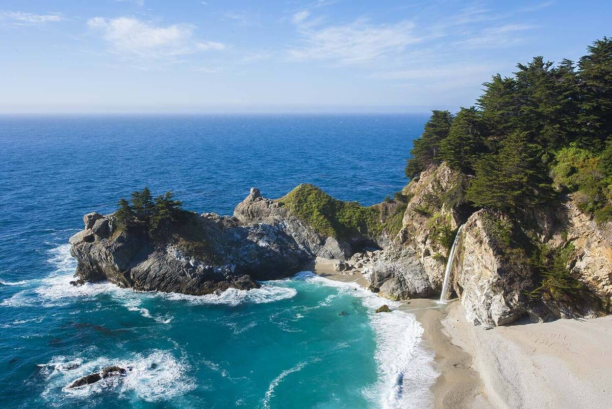 mesmerizing-mcway-falls-at-julia-pfeiffer-burns-park