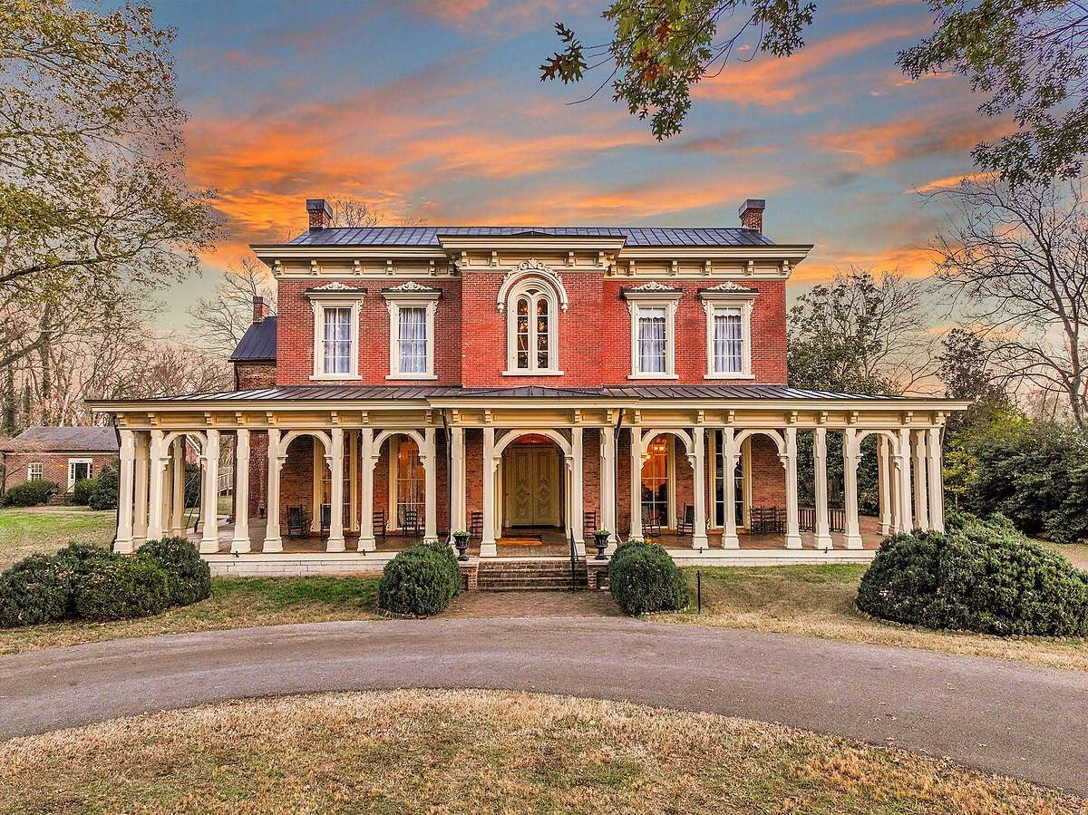 Murfreesboro8217s-Secret-Oaklands-Mansion-And-Civil-War-History murfreesboros-secret-oaklands-mansion-and-civil-war-history