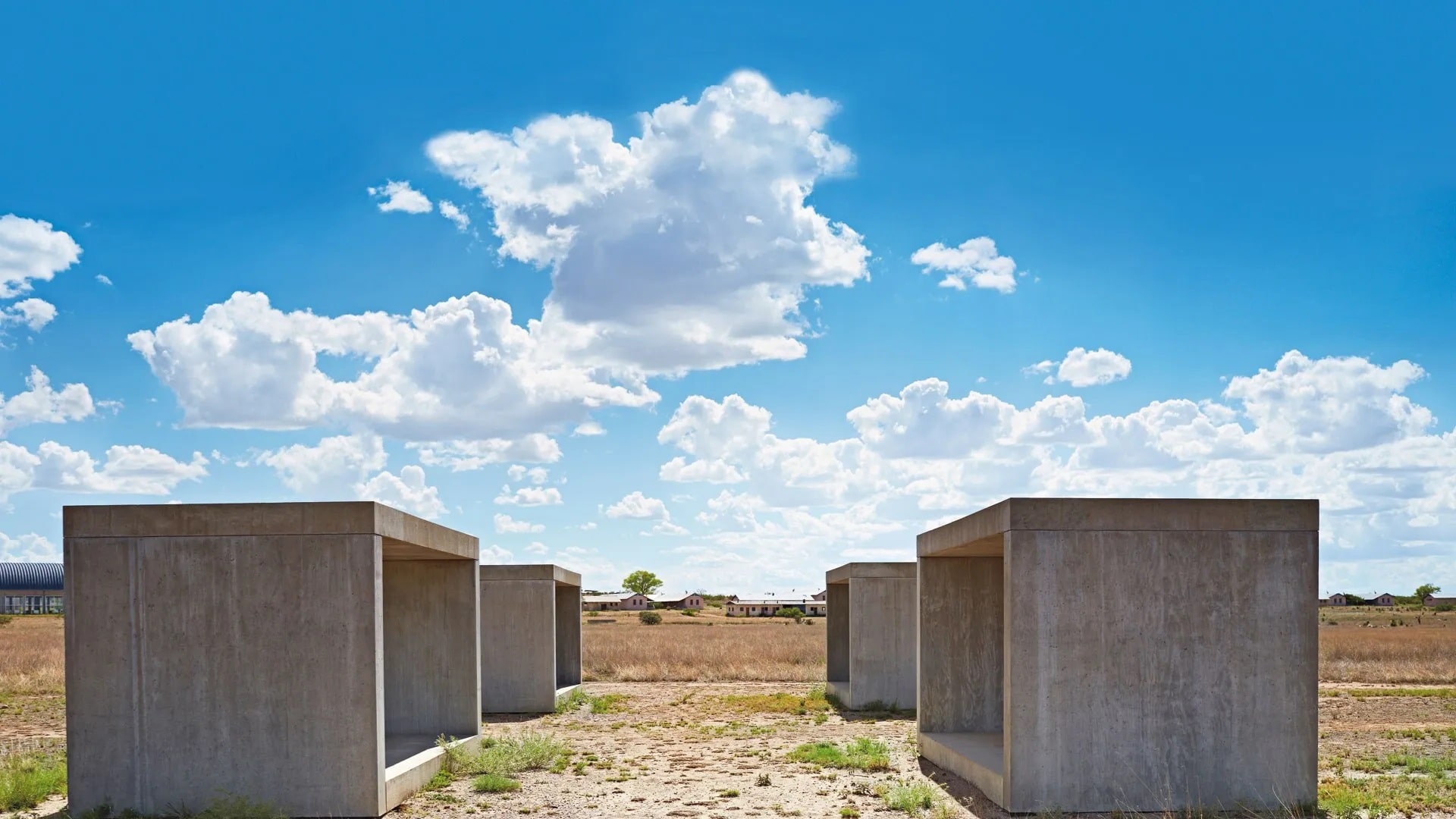 mysteries-of-marfas-desert-art-installations