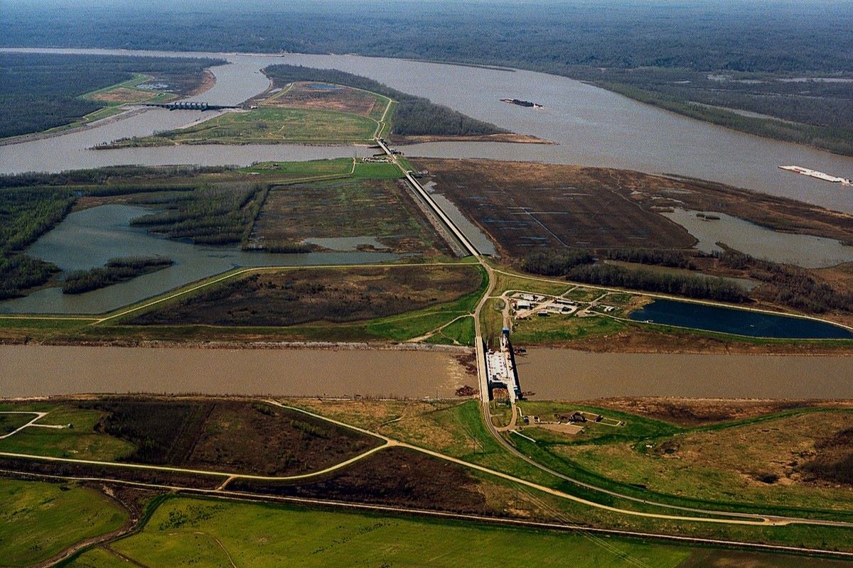 mysteries-of-vidalias-river-paths