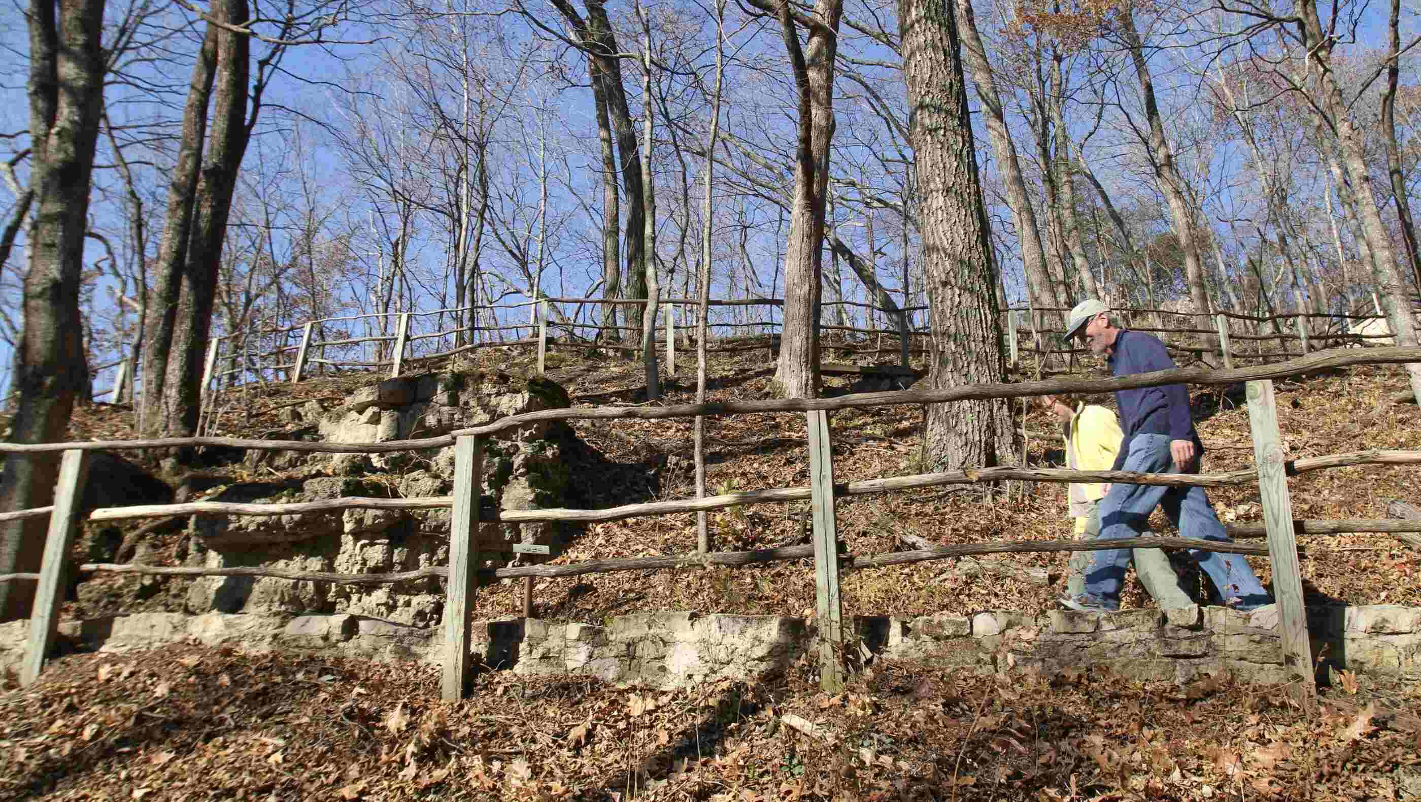 Mystery-Effigy-Mounds-Of-Upper-Mississippi-In-Iowa mystery-effigy-mounds-of-upper-mississippi-in-iowa