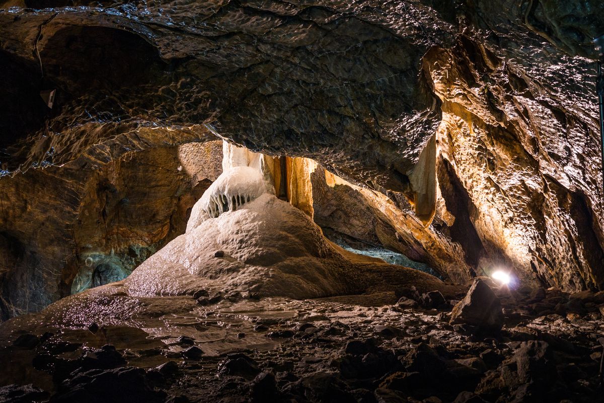 Mystical-Caves-And-Hidden-Grottos-Of-The-Midwest mystical-caves-and-hidden-grottos-of-the-midwest