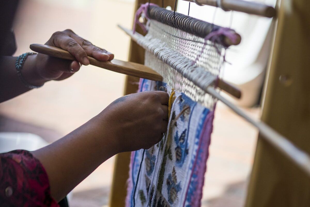 navajo-rug-weaving-magic-at-hubbell-trading-post