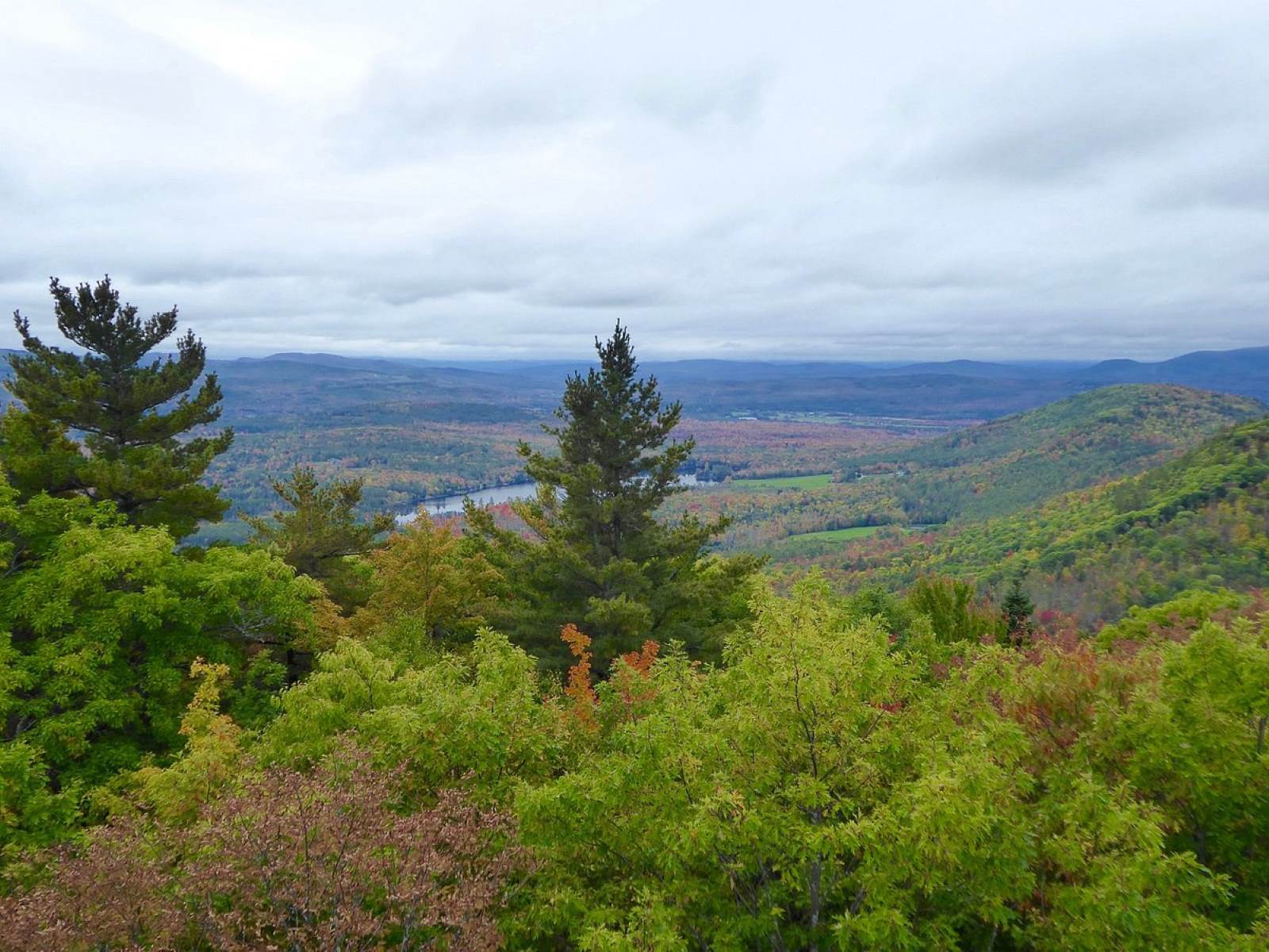 New-Hampshire8217s-Secret-Weeks-State-Park-Lodge-With-Mountain-Views new-hampshires-secret-weeks-state-park-lodge-with-mountain-views