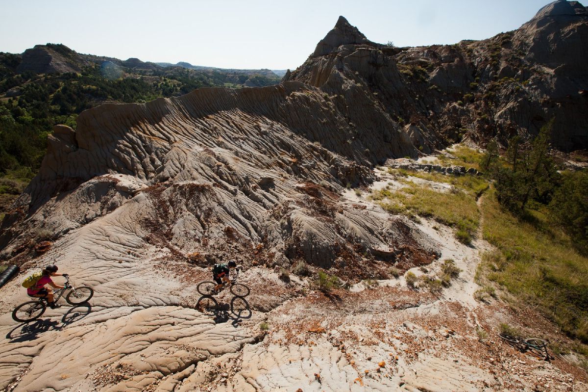North-Dakota8217s-Secret-144-Mile-Trail-Through-The-Badlands north-dakotas-secret-144-mile-trail-through-the-badlands