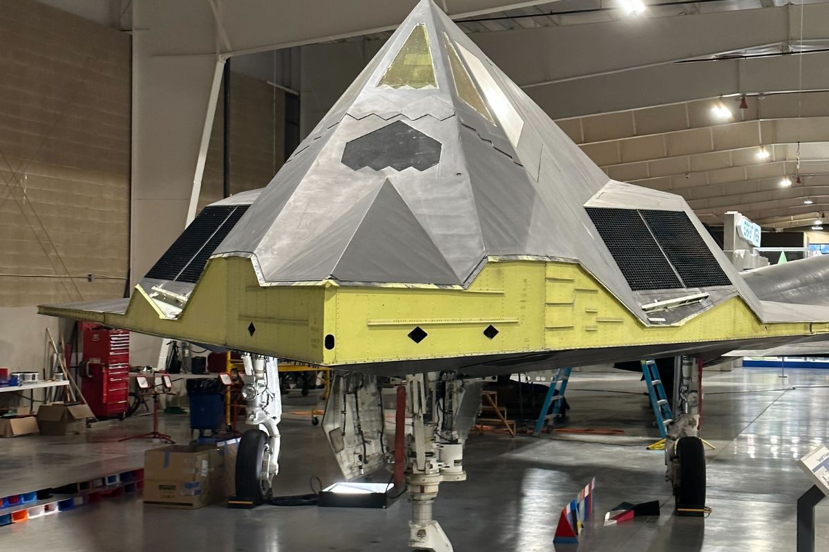 ogdens-hidden-hill-aerospace-museums-vast-military-aircraft-collection