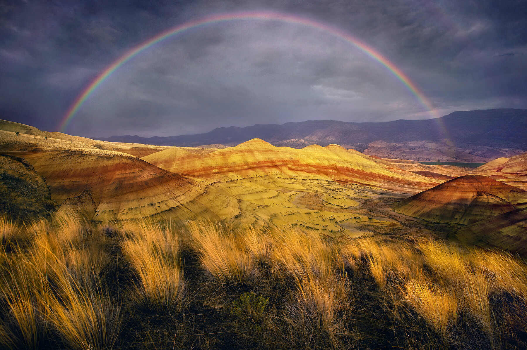 oregons-hidden-rainbow-hills