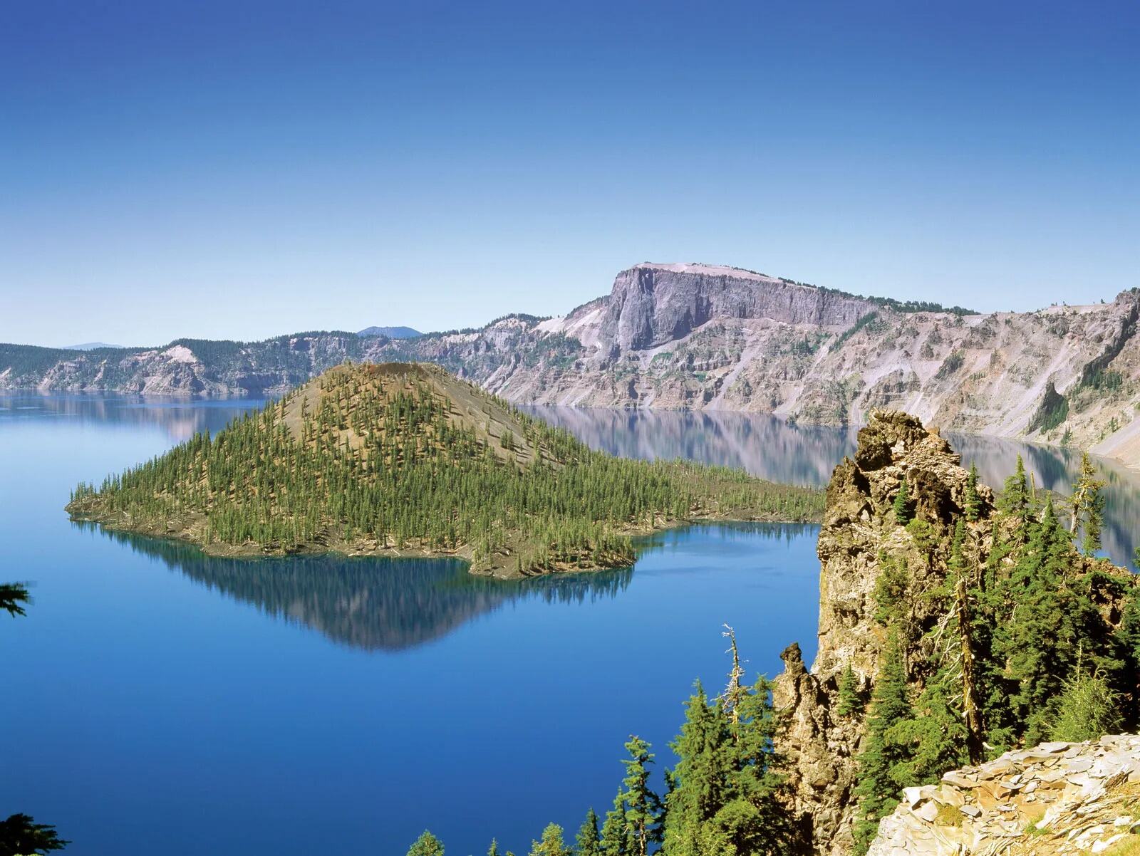 Oregon8217s-Secret-Crater-Lake-Mystery-In-The-Cascades oregons-secret-crater-lake-mystery-in-the-cascades