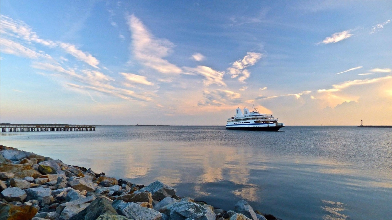 sail-the-stunning-waters-with-cape-may-lewes-ferry