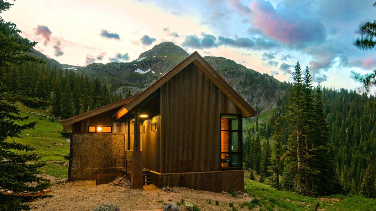 Secret-Backcountry-Cabins-Of-The-Forest-Service-TouristSecrets secret-backcountry-cabins-of-the-forest-service-touristsecrets