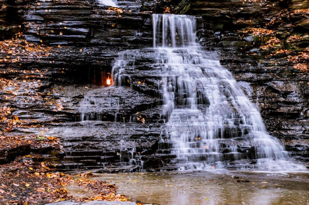 Secret-Eternal-Flame-Waterfall-In-New-York secret-eternal-flame-waterfall-in-new-york