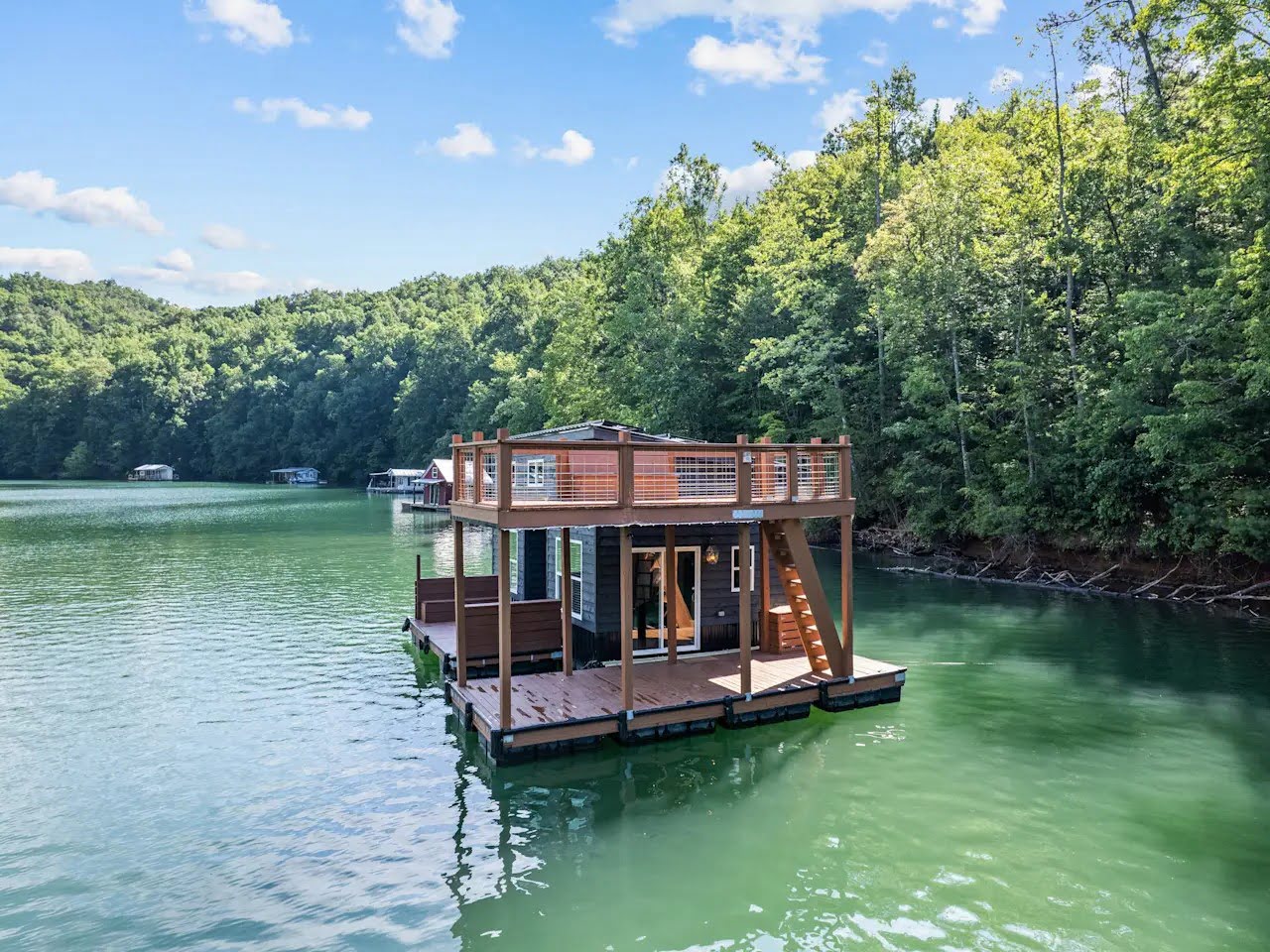 Secret-Floating-Cabins-On-Fontana-Lake-North-Carolina secret-floating-cabins-on-fontana-lake-north-carolina