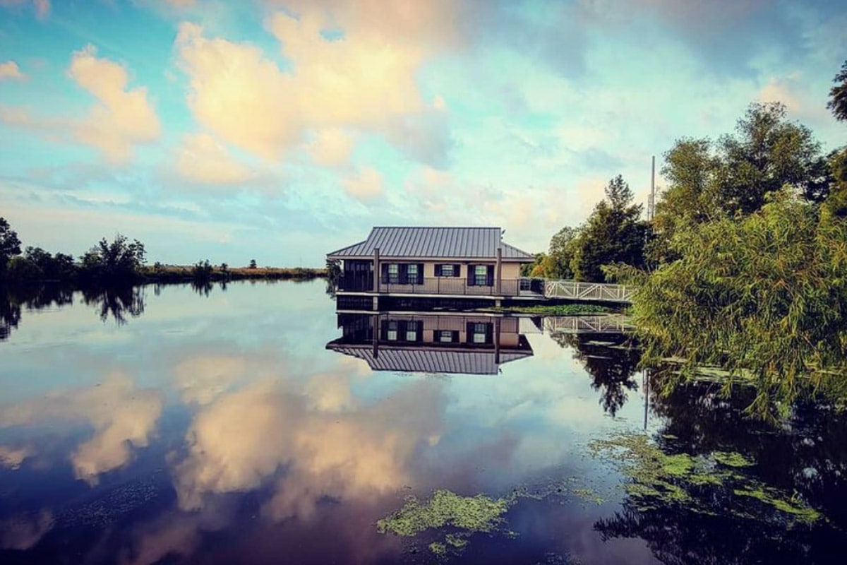 secret-floating-fishing-camps-of-louisiana