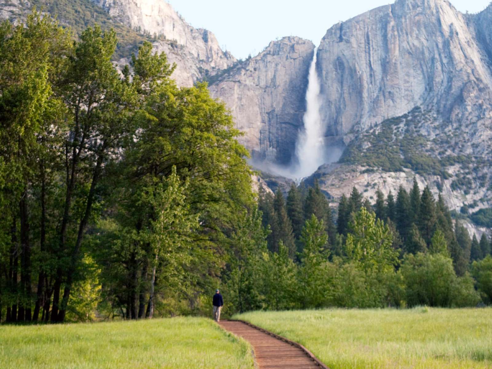 secret-hanging-meadows-in-yosemite-national-park