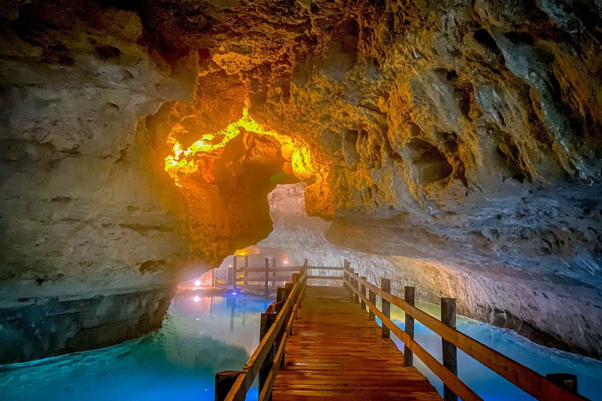 Secret-Harmonicas-In-The-Ozark-Caverns secret-harmonicas-in-the-ozark-caverns