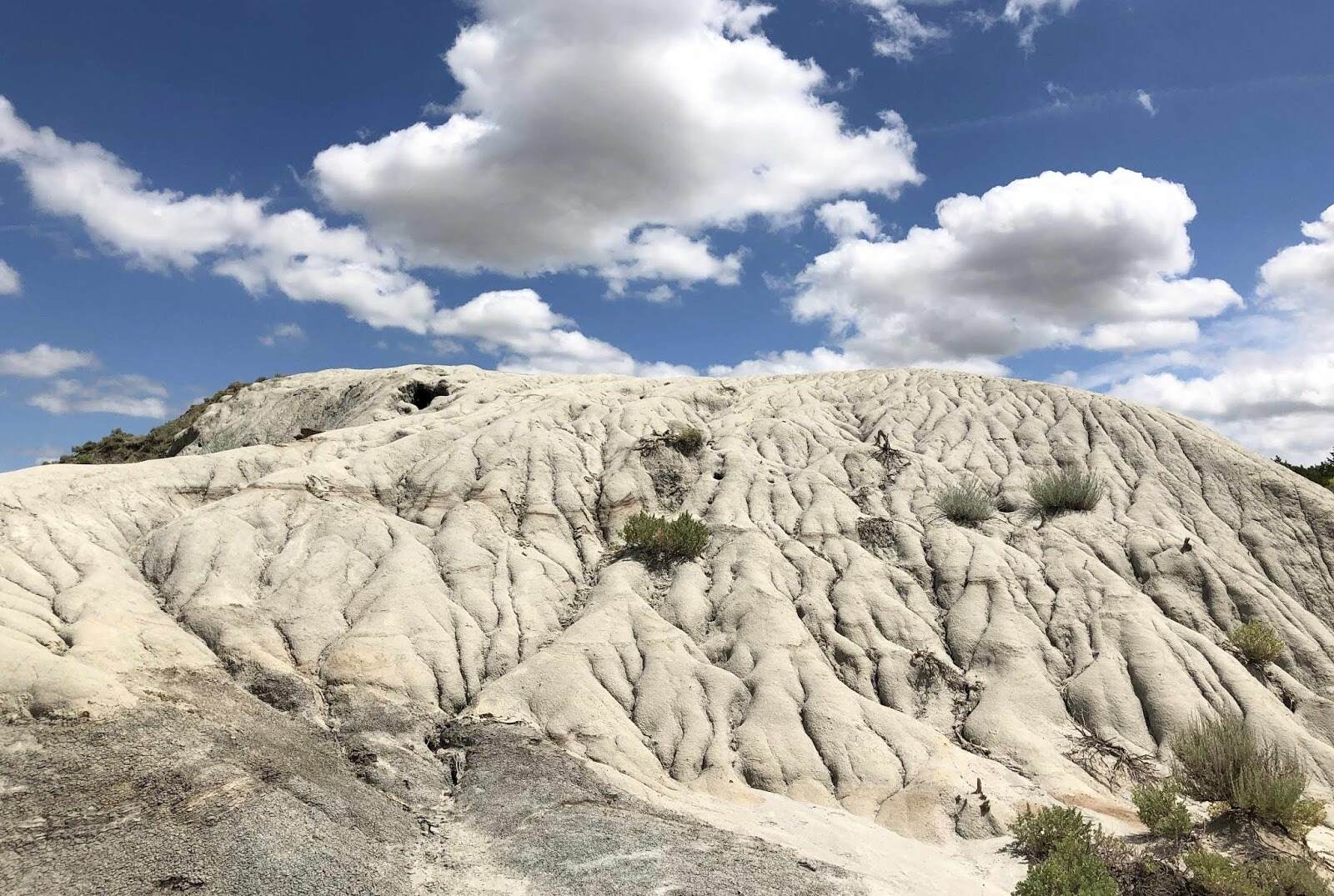 Secret-Hoodoo-Amphitheaters-Of-Montana8217s-Makoshika-State-Park secret-hoodoo-amphitheaters-of-montanas-makoshika-state-park