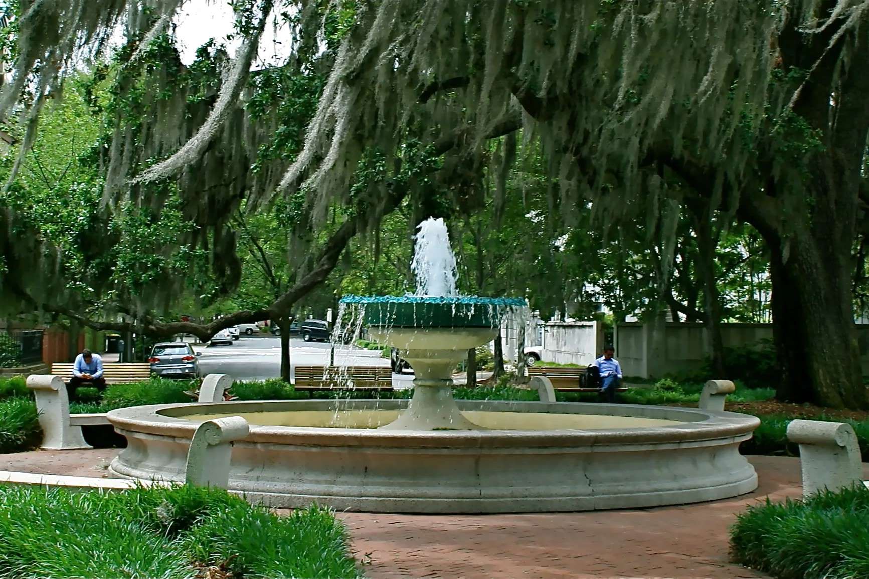 Secret Paths Of Savannah Squares | TouristSecrets