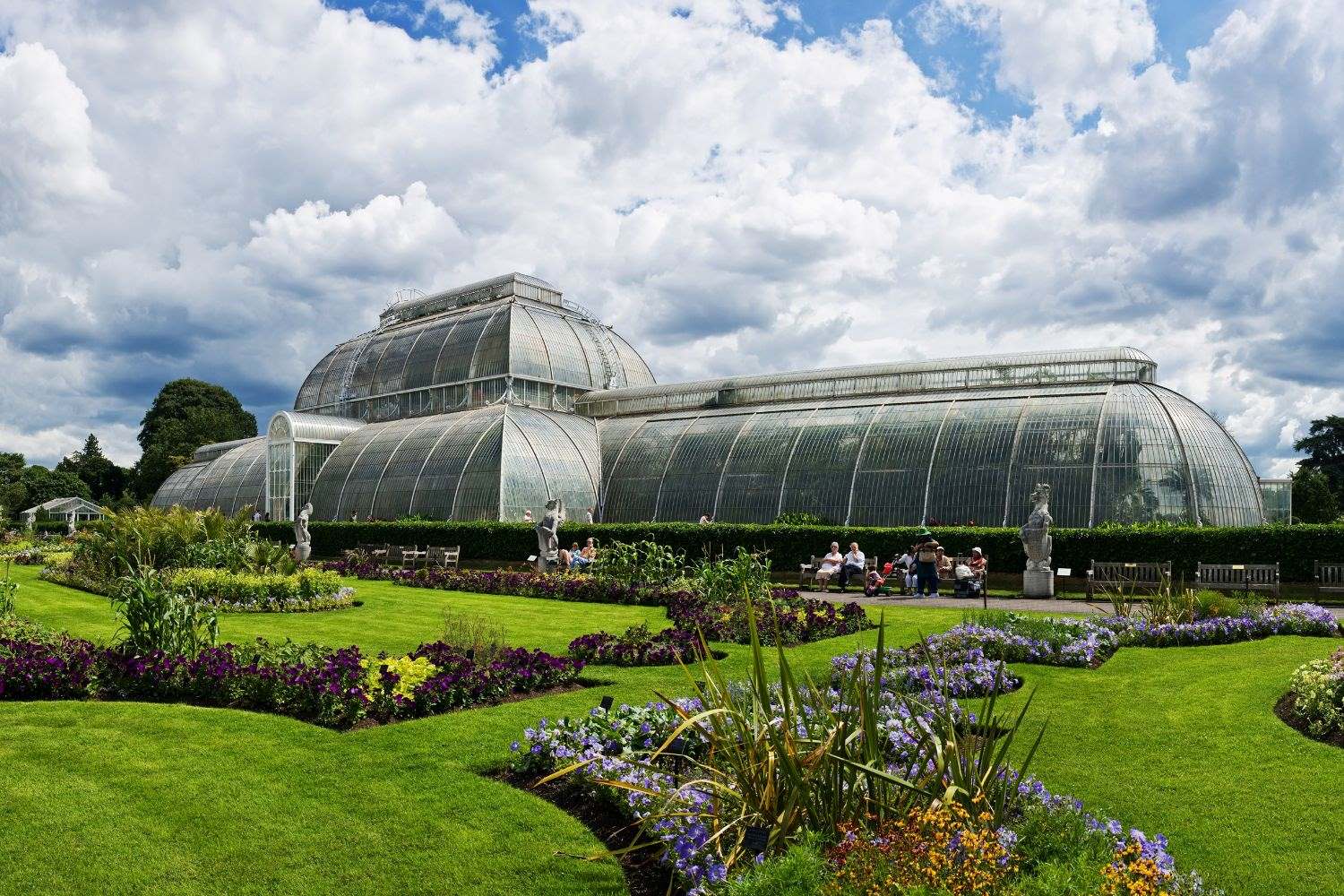 Secret-Rooftop-Medicinal-Herb-Gardens-Of-Kew secret-rooftop-medicinal-herb-gardens-of-kew