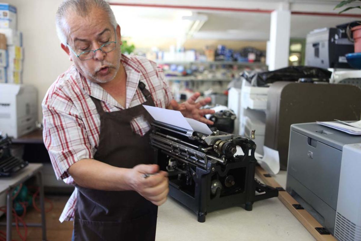 Secret-Vintage-Typewriter-Repair-Shops-In-San-Francisco secret-vintage-typewriter-repair-shops-in-san-francisco