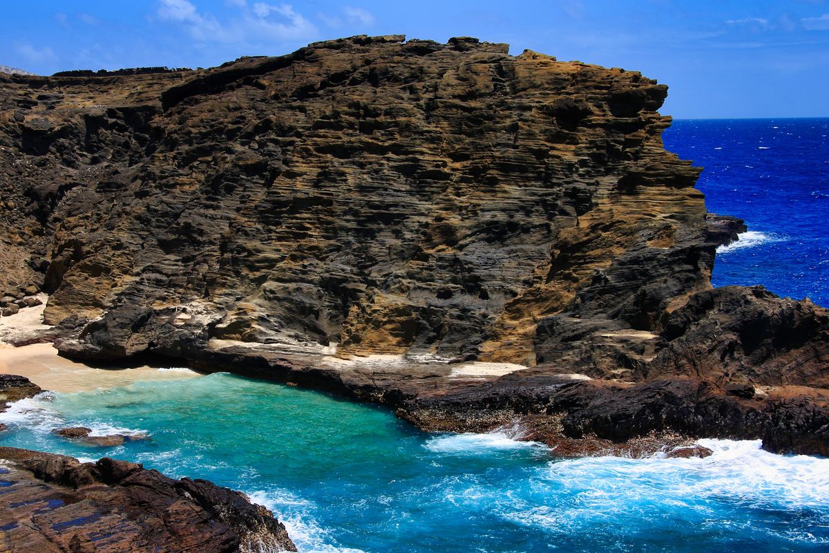 secrets-of-honolulus-beach-coves