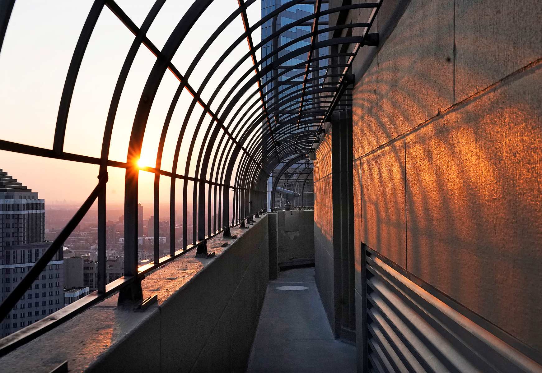 sky-high-thrills-at-foshay-tower