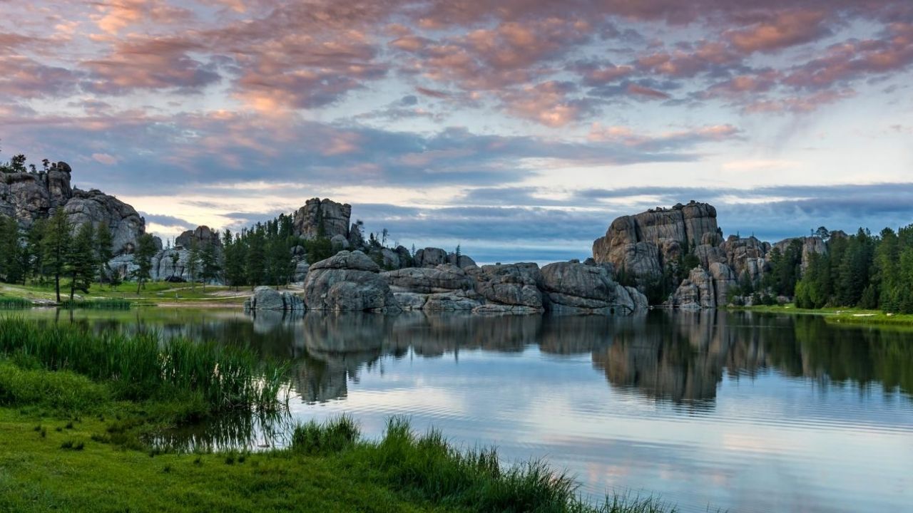 south-dakotas-secret-sylvan-lake-crown-jewel-of-custer-state-park