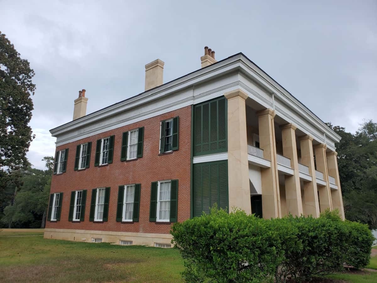 step-back-in-time-at-natchezs-melrose-mansion