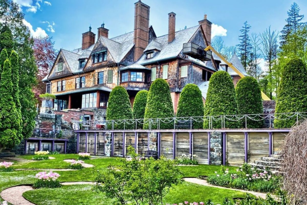 step-back-in-time-at-stockbridges-naumkeag-cottage