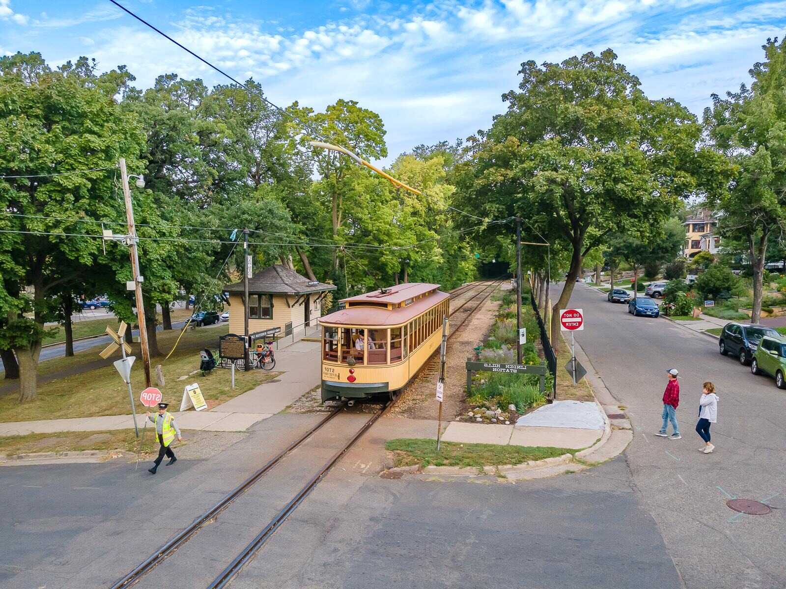 Step-Back-In-Time-On-The-Como-Harriet-Streetcar step-back-in-time-on-the-como-harriet-streetcar